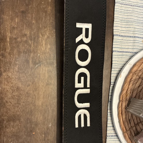 Rogue embroidered weight - rogue,